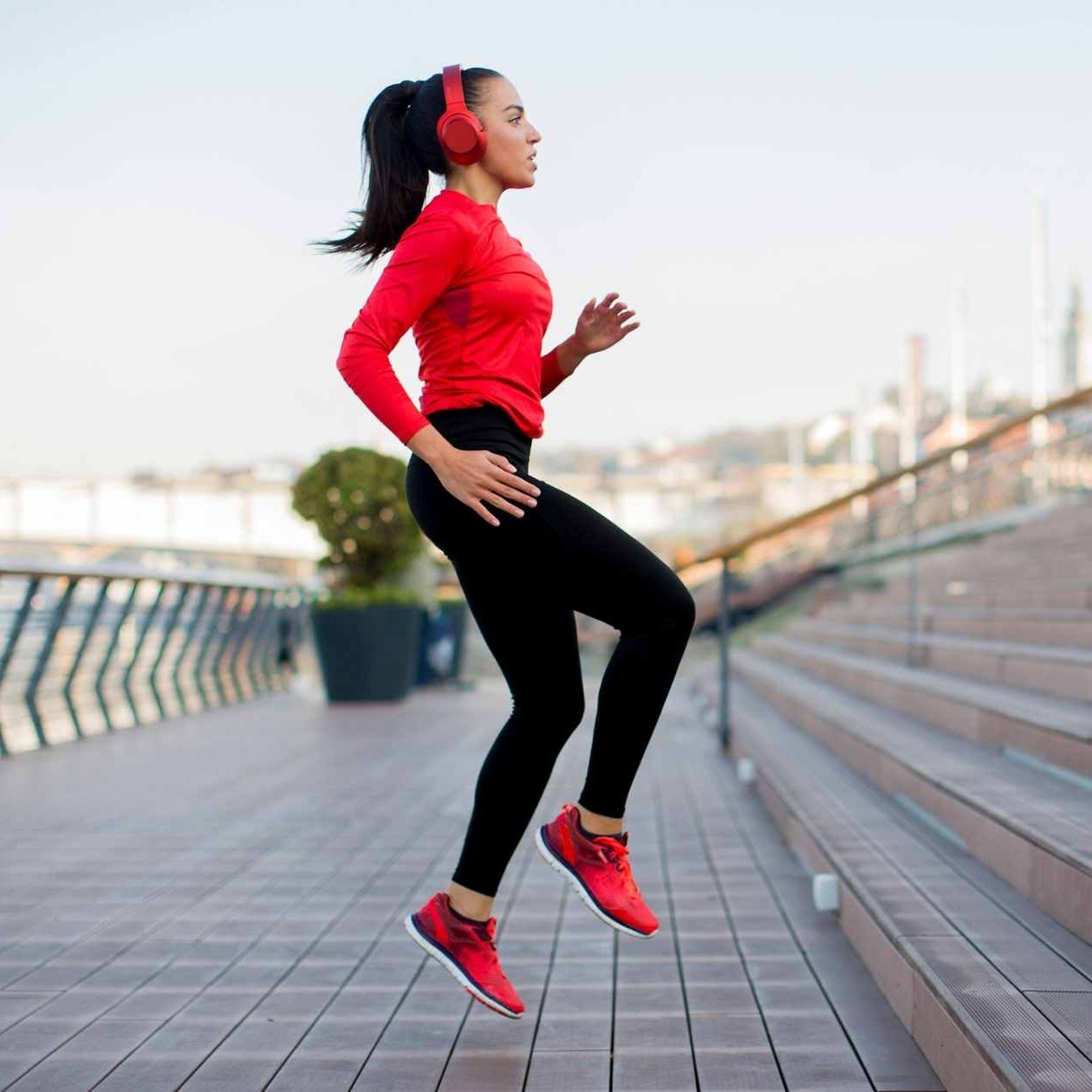 Woman exercising on the stairs, 6 tips to help you fall in love with exercise monikaannafit.com
